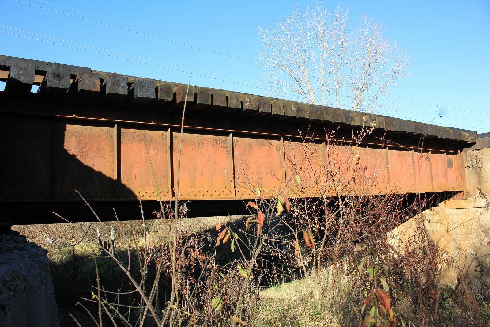 Main span, east track